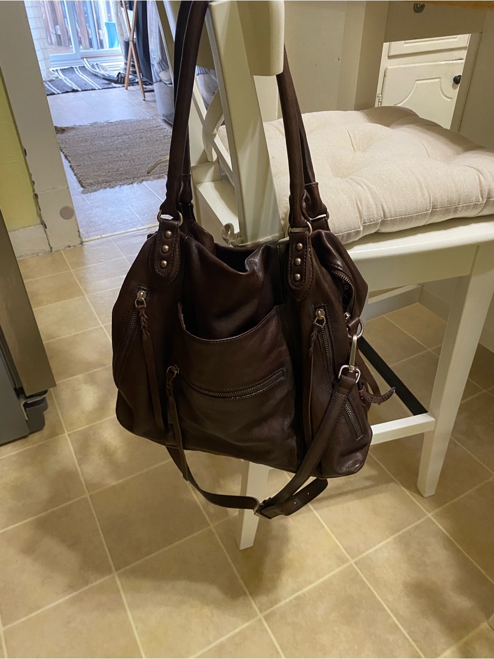 FREE PEOPLE EMERSON TOTE BAG IN BITTER BARK
